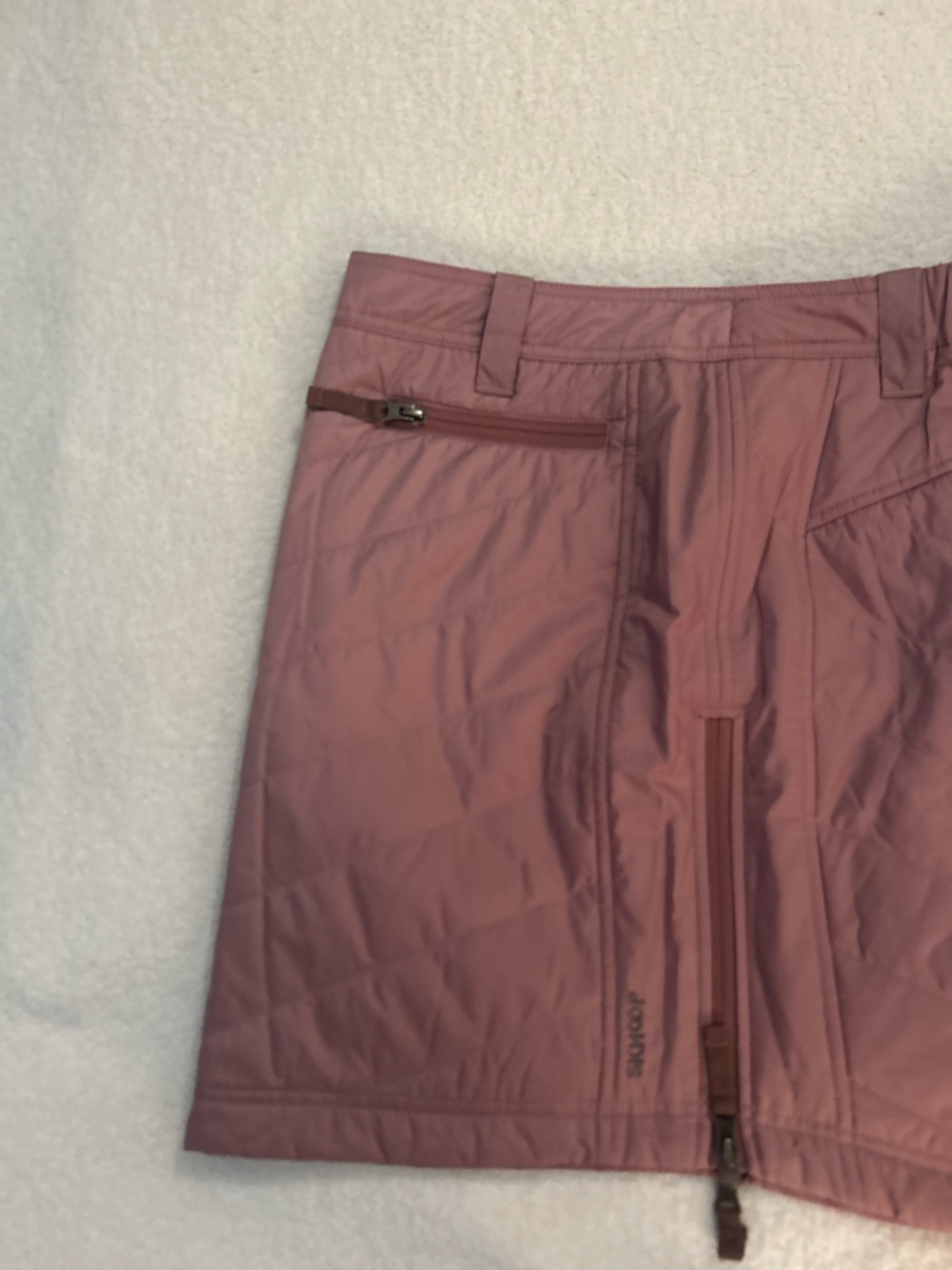 Skhoop Women's Quilted Sandy Short Skirt in Dusty Rose - Picture 5 of 16
